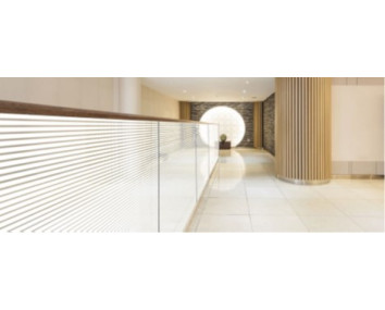 Пленка самоклеящаяся LINEA 18 (белые линии)  Solar Screen  30,5 м/152см/40mic