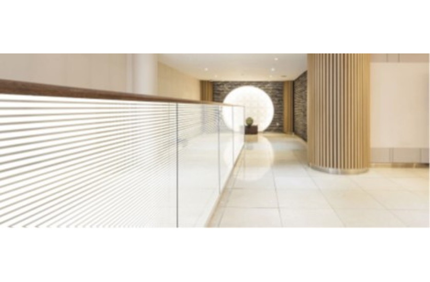 Пленка самоклеящаяся LINEA 18 (белые линии)  Solar Screen  30,5 м/152см/40mic