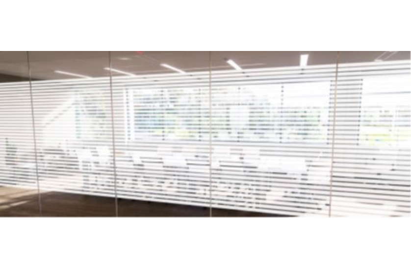 Пленка самоклеящаяся STRATOS Solar Screen 30,5 м/152см/40mic Пленка самоклеящаяся STRATOS Solar Screen 30,5 м/152см/40mic